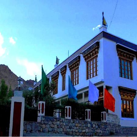 Hotel Mahay Palace Leh Kültér fotó